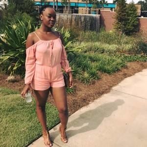 Meet your Posher, Leo'nelle